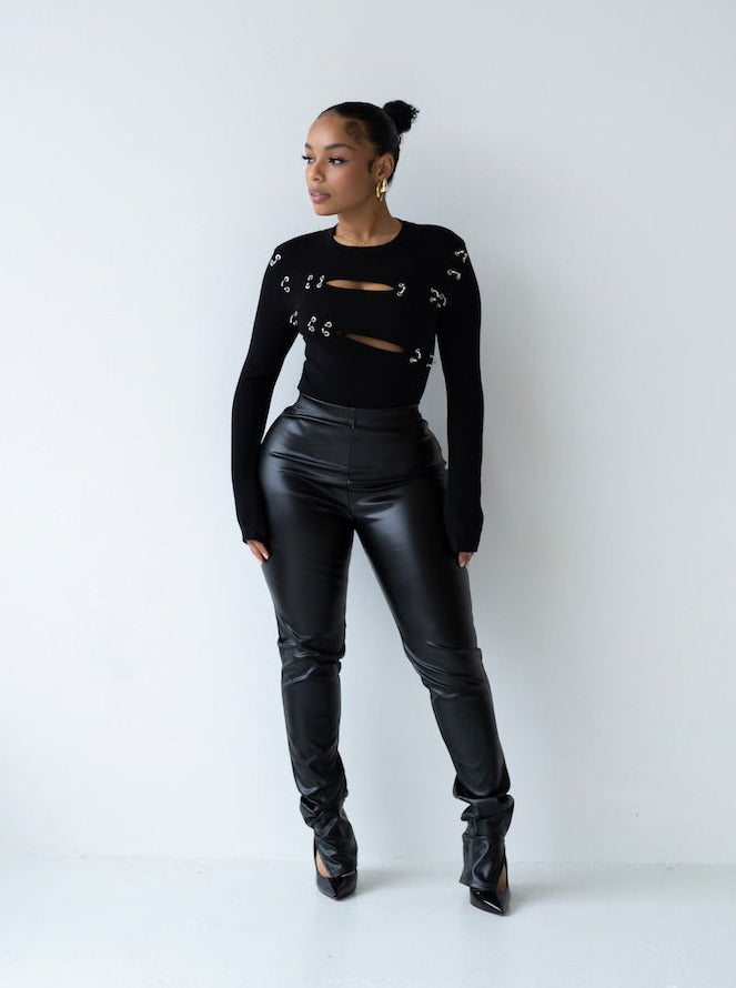 BLACKIN’ OUT FAUX LEATHER SLIT PANTS
