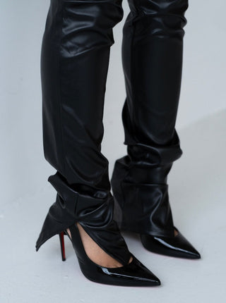 BLACKIN’ OUT FAUX LEATHER SLIT PANTS
